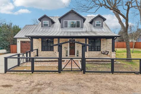 115 & 113 E Evergreen Boerne TX 78006