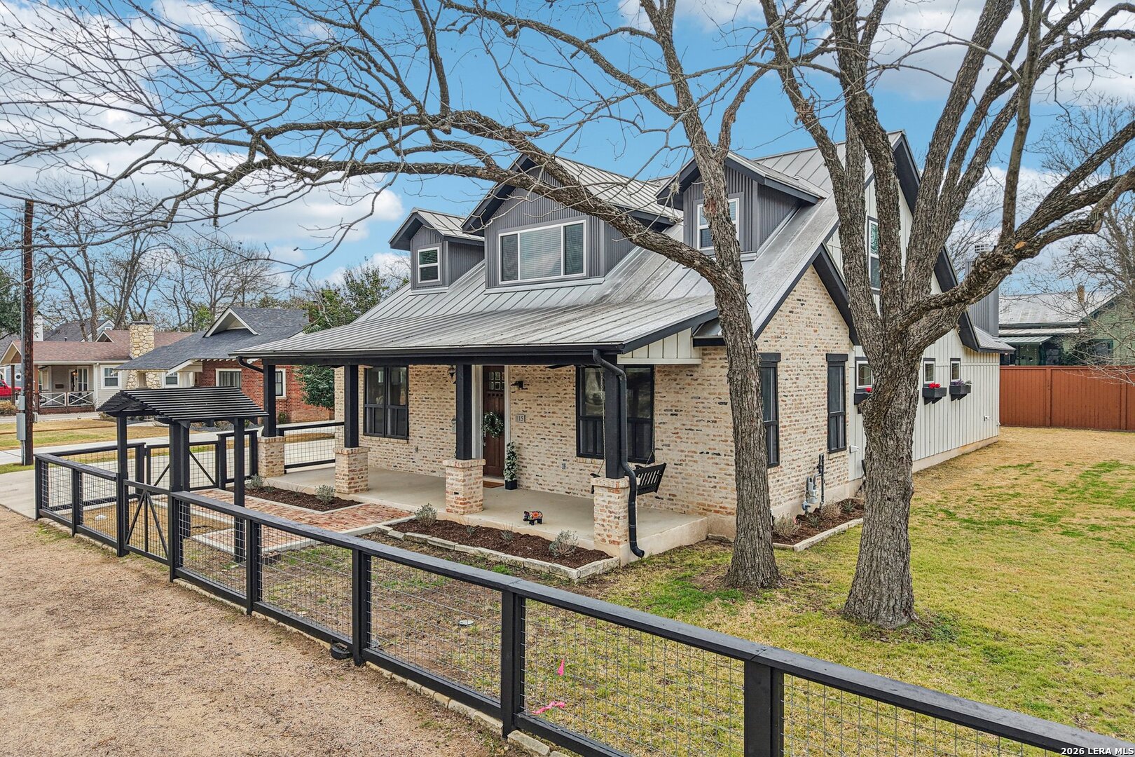 115 & 113 E Evergreen Boerne TX 78006