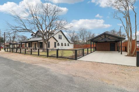 115 & 113 E Evergreen Boerne TX 78006