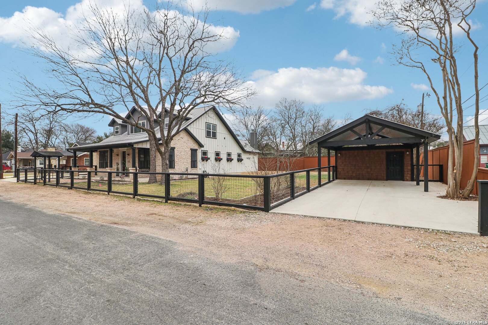 115 & 113 E Evergreen Boerne TX 78006