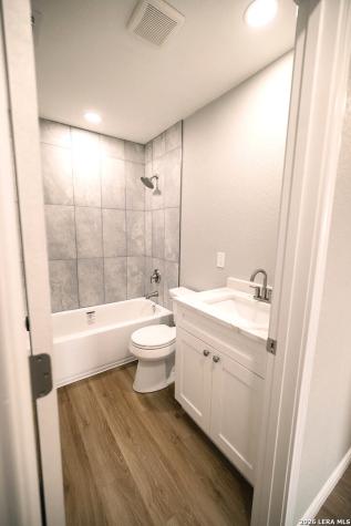 5710 Green Manor San Antonio TX 78223