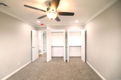 5710 Green Manor San Antonio TX 78223