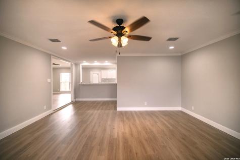 5710 Green Manor San Antonio TX 78223