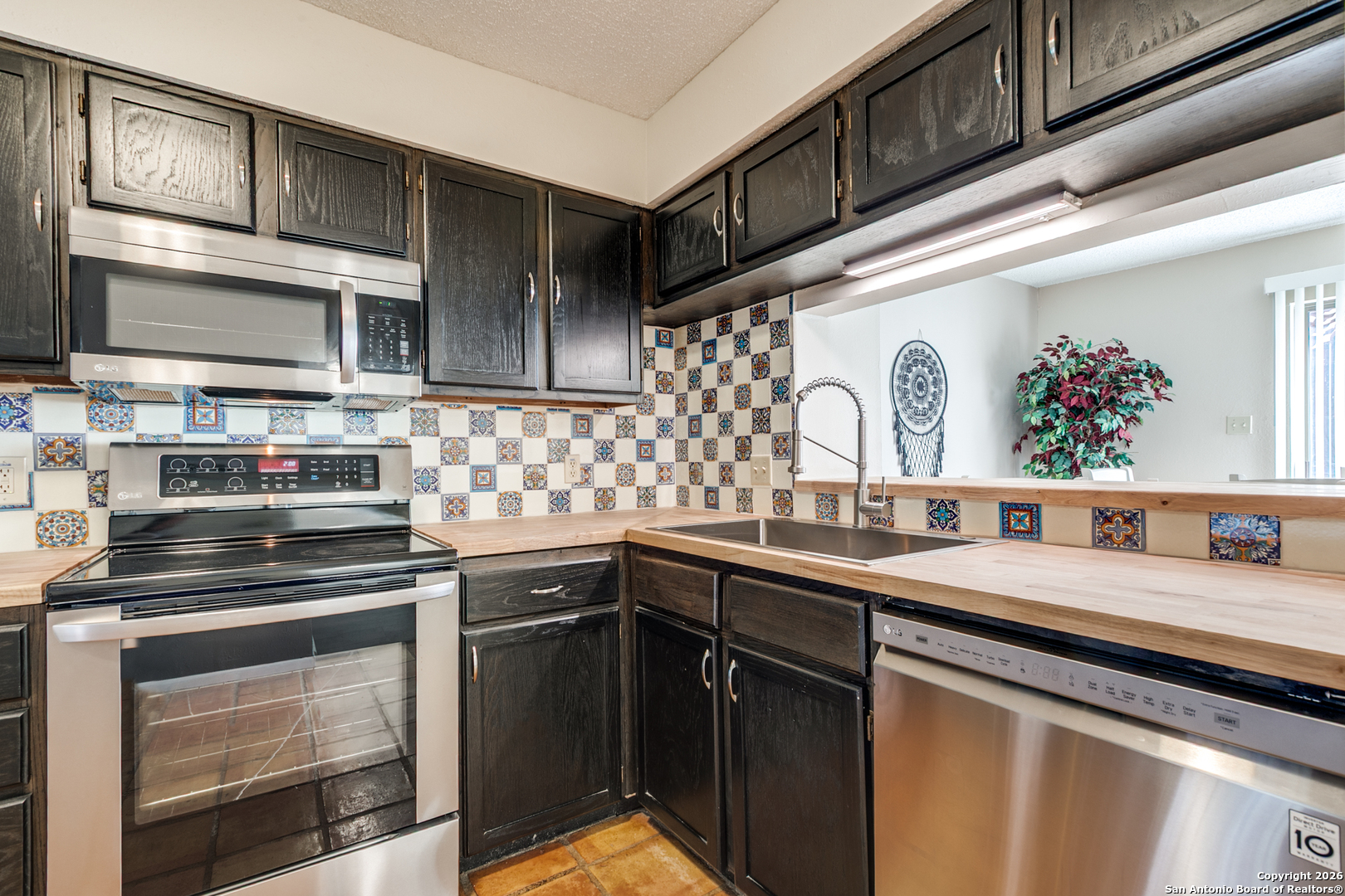 138 Caleta San Antonio TX 78232