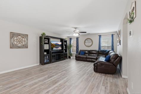 10922 Livewater San Antonio TX 78245