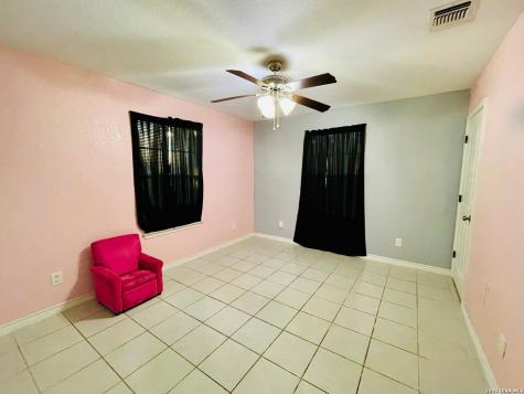1415 Essex San Antonio TX 78210