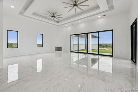 1799 County Road 651 Devine TX 78016