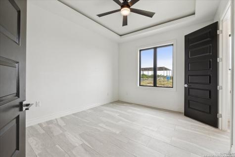 1799 County Road 651 Devine TX 78016