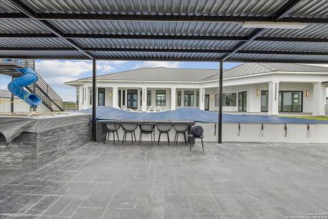 1799 County Road 651 Devine TX 78016