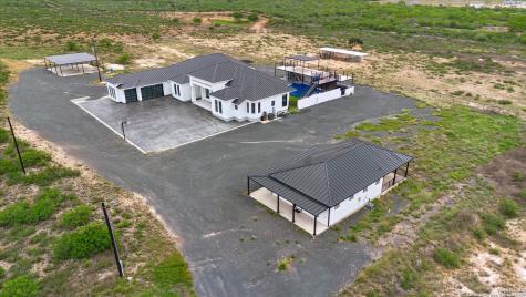 1799 County Road 651 Devine TX 78016