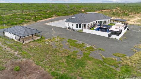 1799 County Road 651 Devine TX 78016