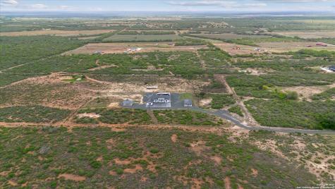 1799 County Road 651 Devine TX 78016