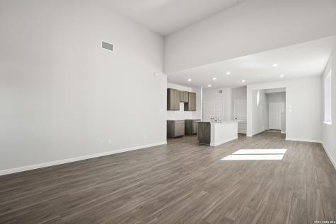 174 Hunters Camp San Antonio TX 78245