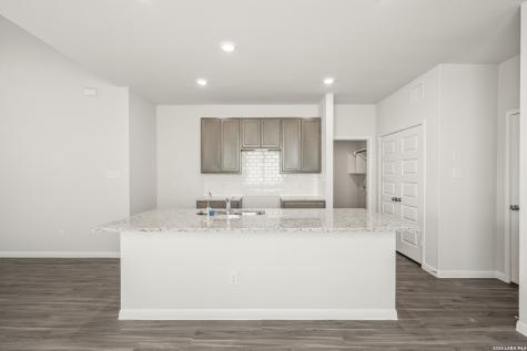 174 Hunters Camp San Antonio TX 78245