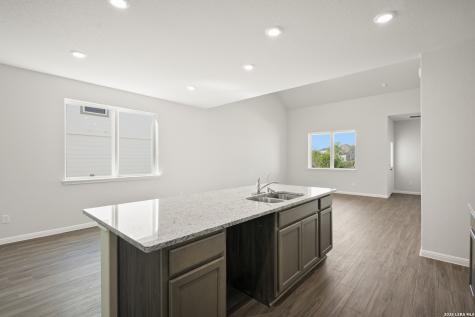 174 Hunters Camp San Antonio TX 78245