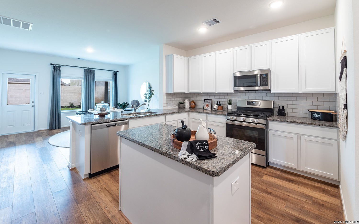 11163 Hollinger Circle Converse TX 78109