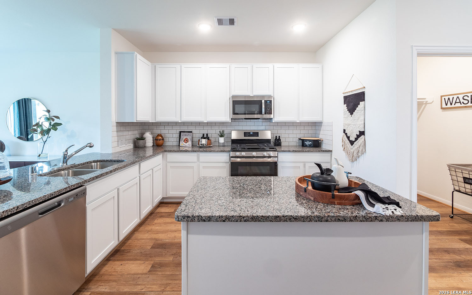 11163 Hollinger Circle Converse TX 78109