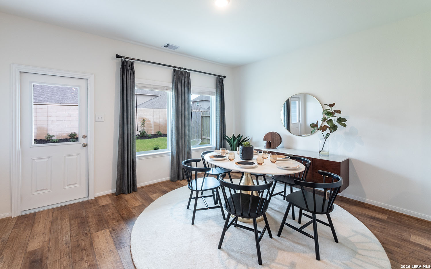 11163 Hollinger Circle Converse TX 78109