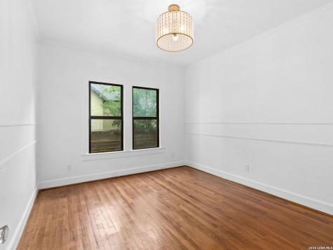 213 Donaldson Avenue San Antonio TX 78201