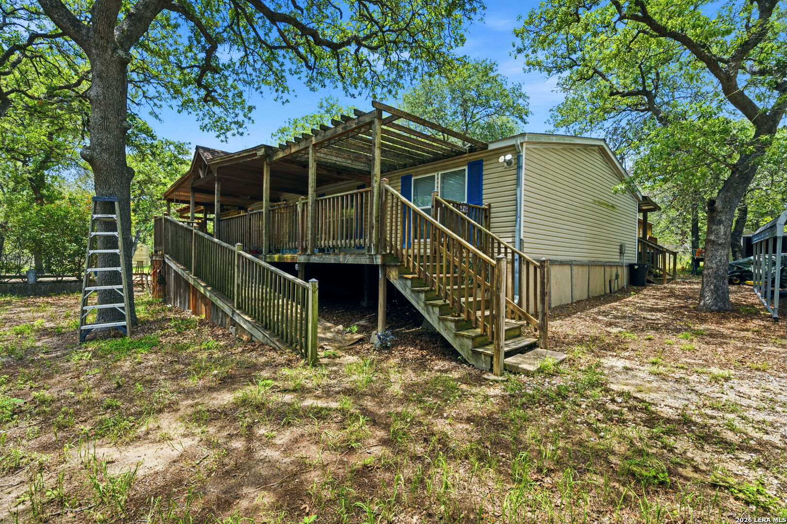 216 Oak Grove La Vernia TX 78121