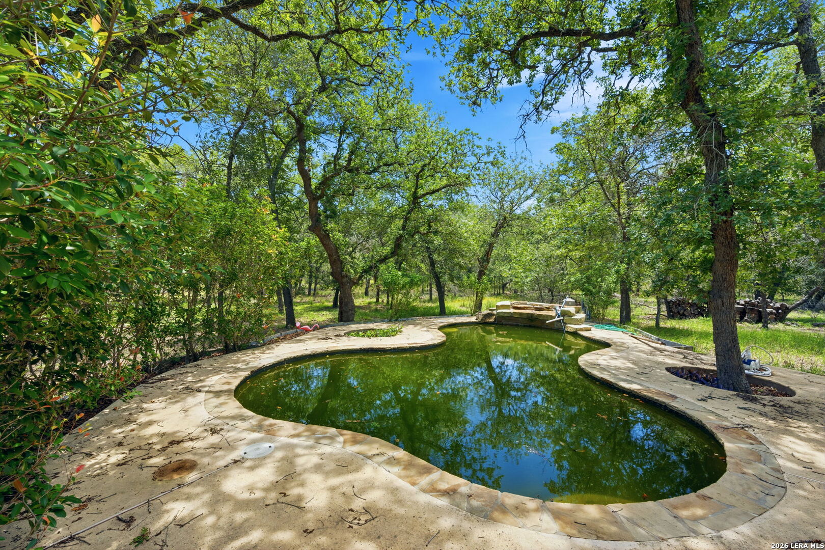 216 Oak Grove La Vernia TX 78121