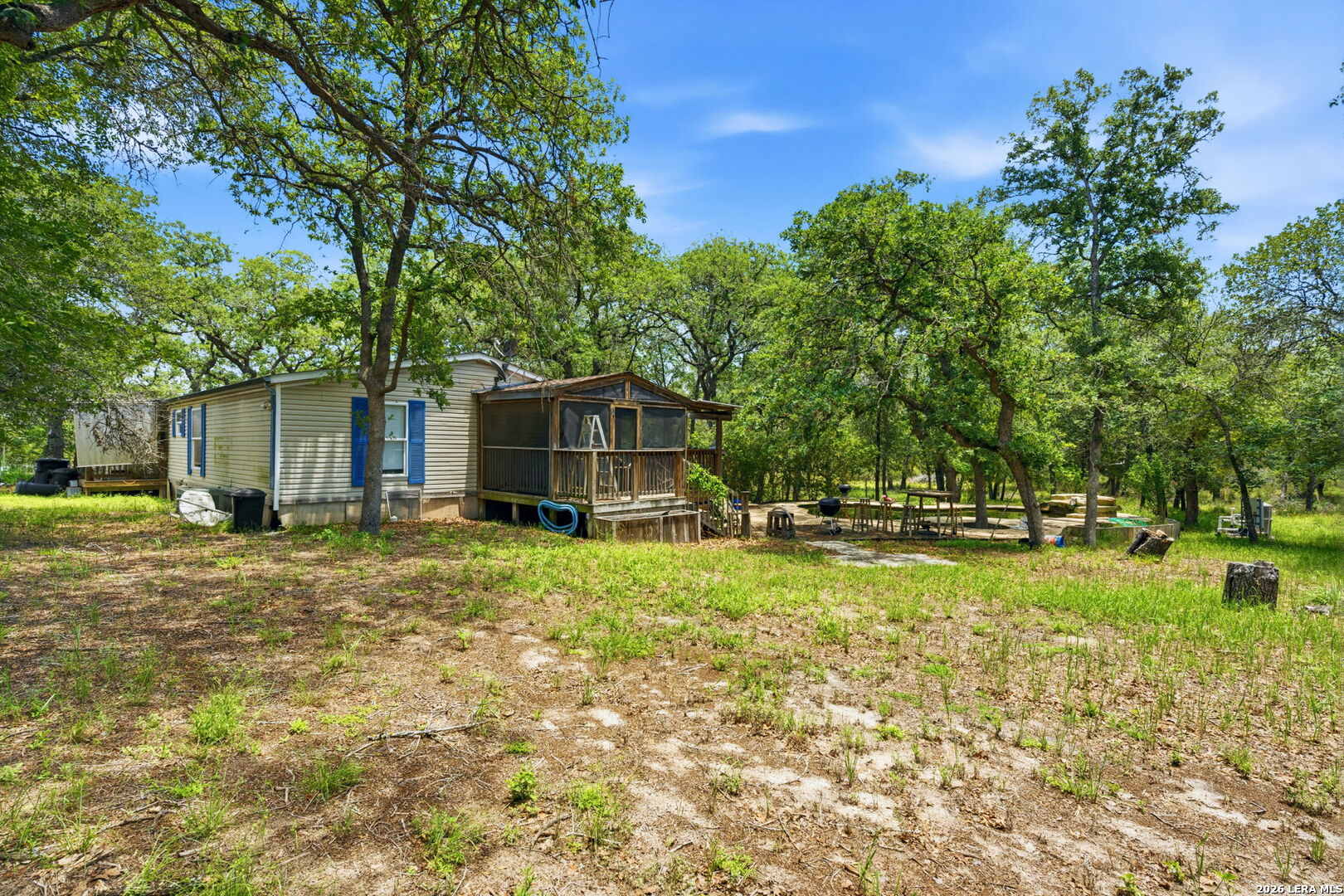 216 Oak Grove La Vernia TX 78121