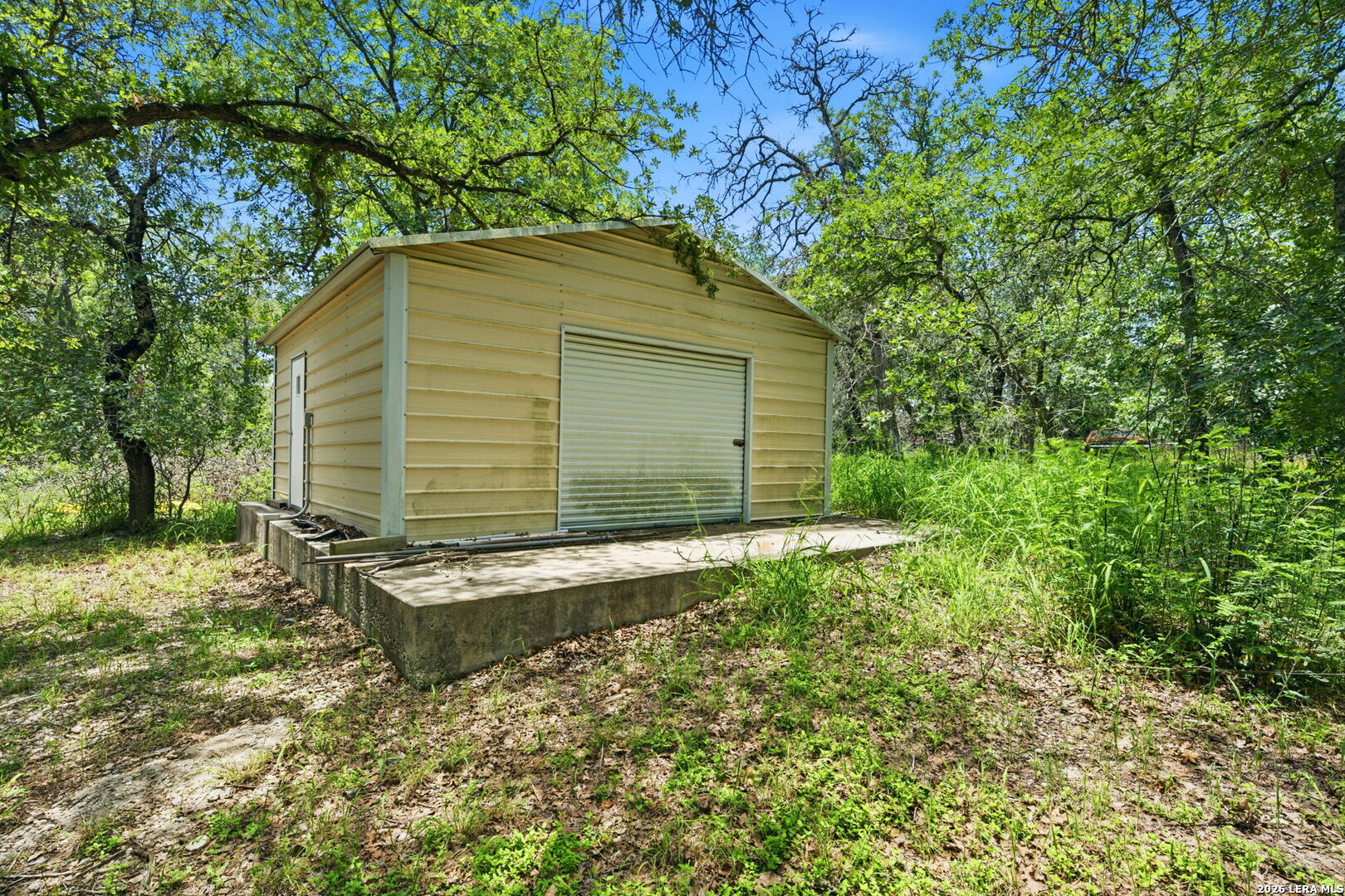 216 Oak Grove La Vernia TX 78121