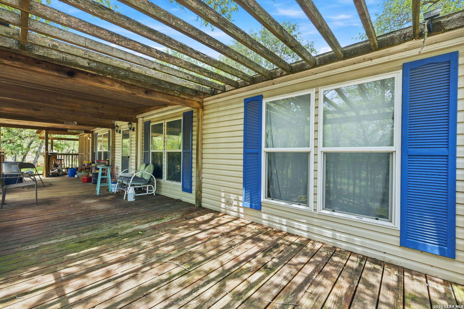 216 Oak Grove La Vernia TX 78121