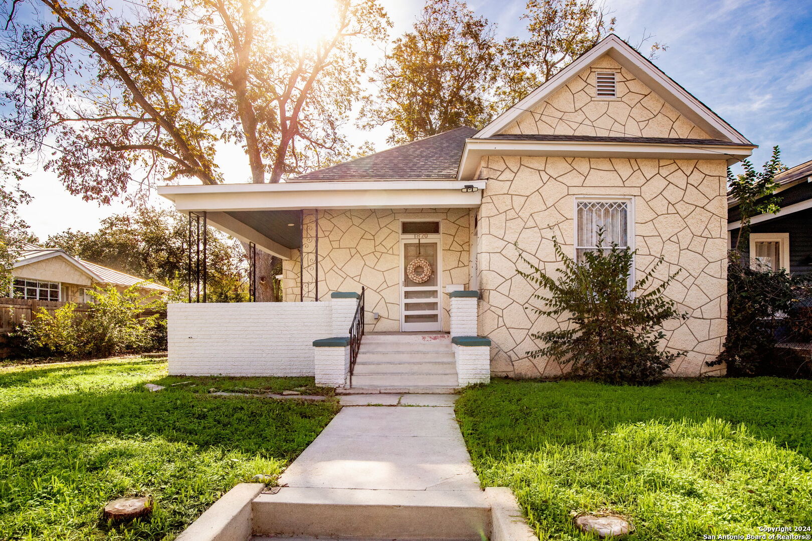 1820 E Houston Street San Antonio TX 78202