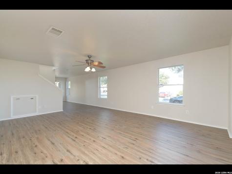 2503 Butterfly Bay San Antonio TX 78245