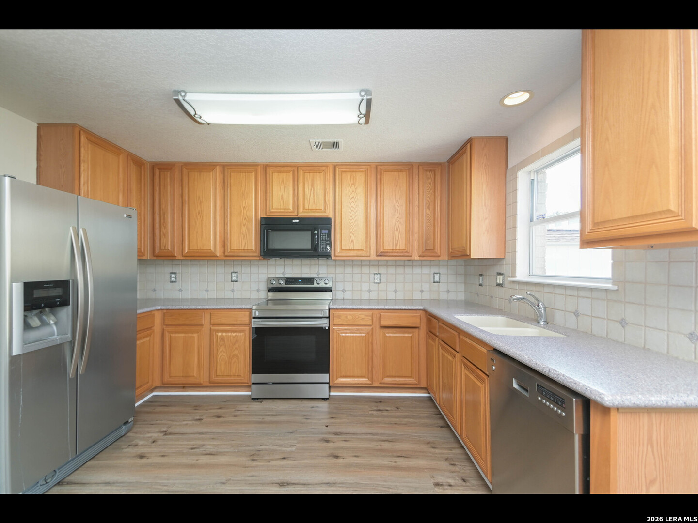 2503 Butterfly Bay San Antonio TX 78245