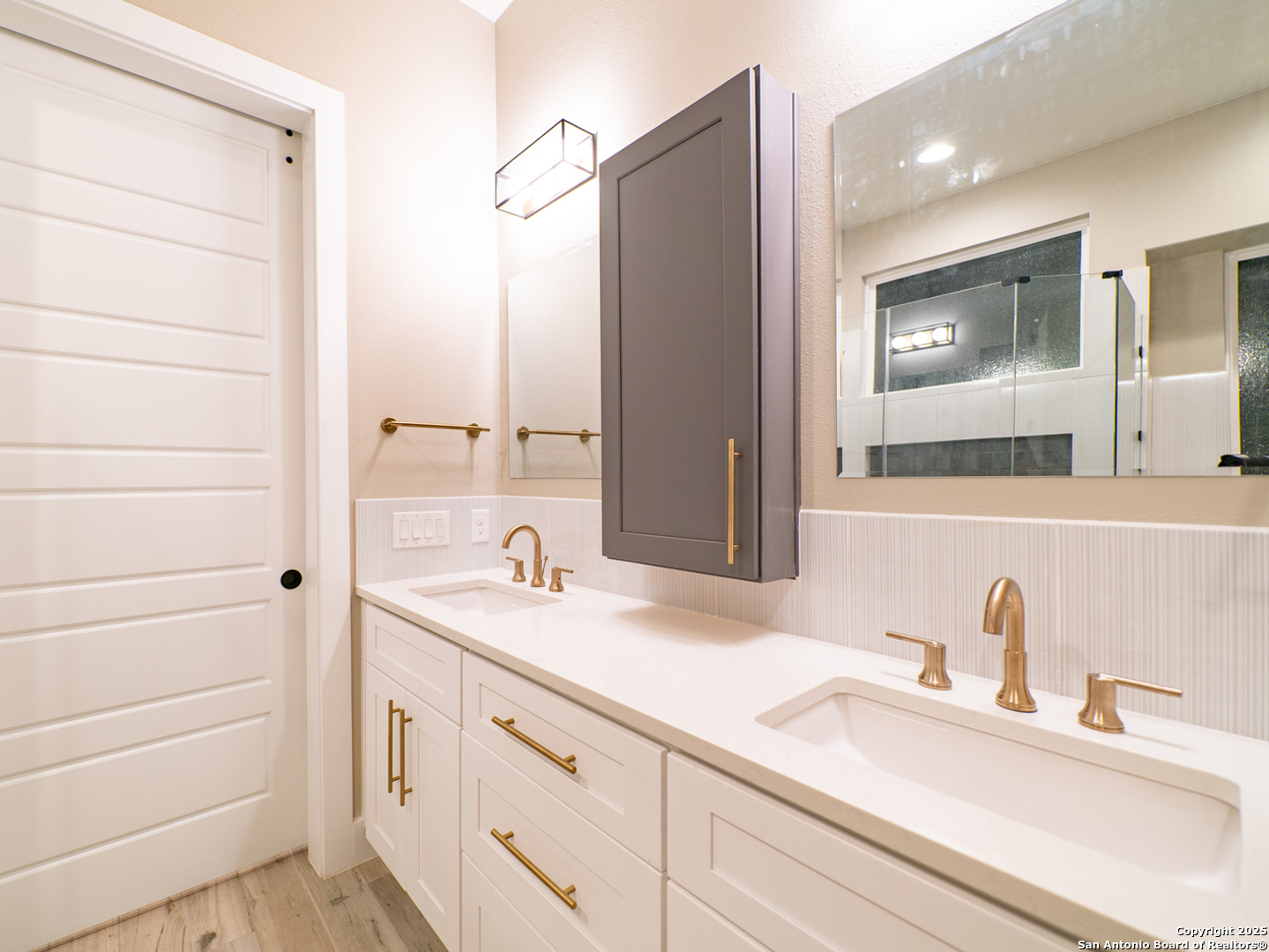 32 Westcourt Lane San Antonio TX 78257