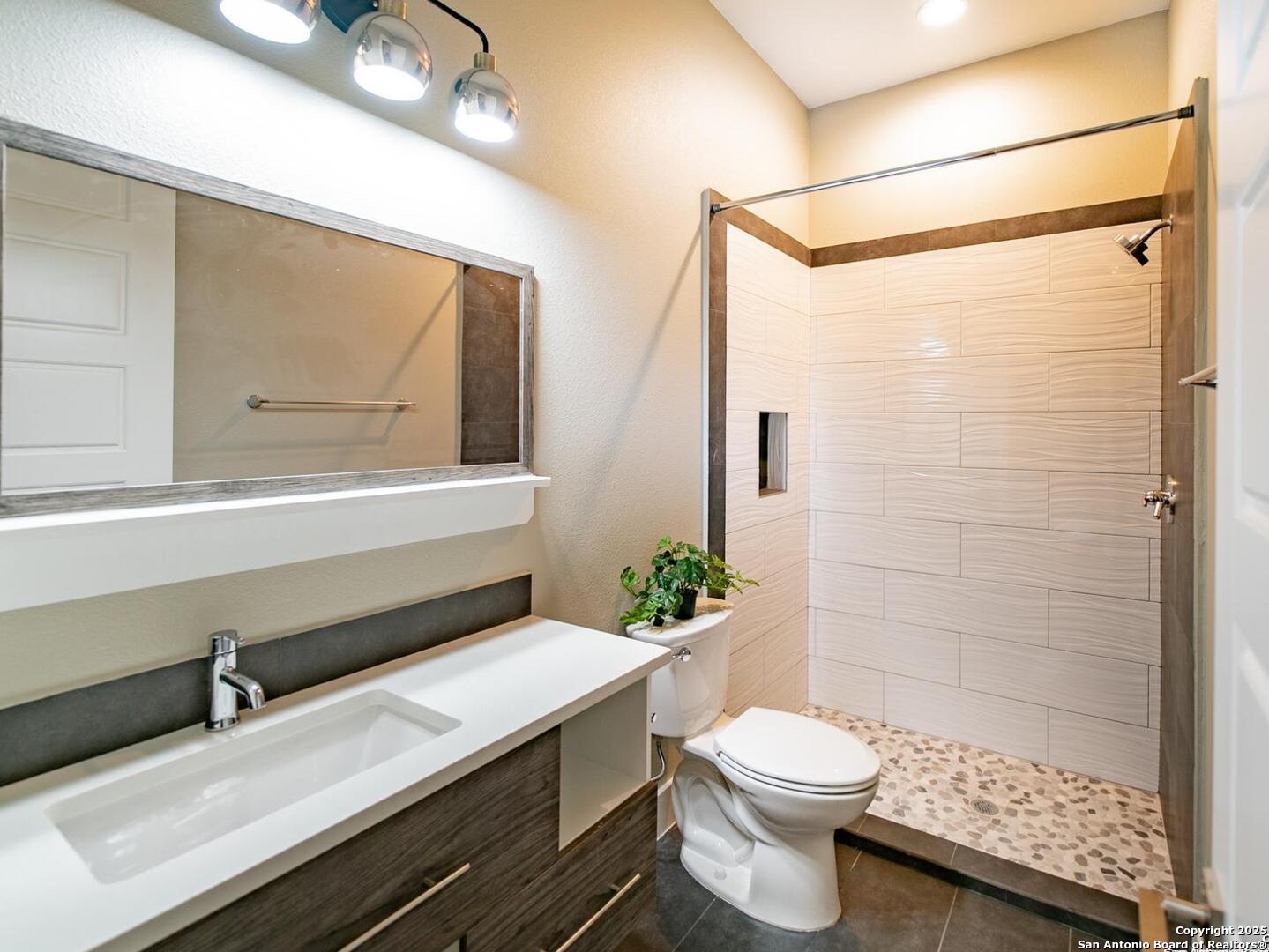 32 Westcourt Lane San Antonio TX 78257