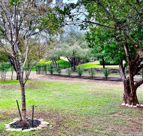 32 Westcourt Lane San Antonio TX 78257
