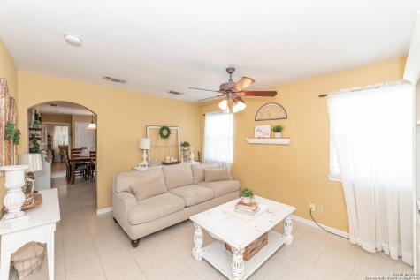 415 Beech Street Kerrville TX 78028