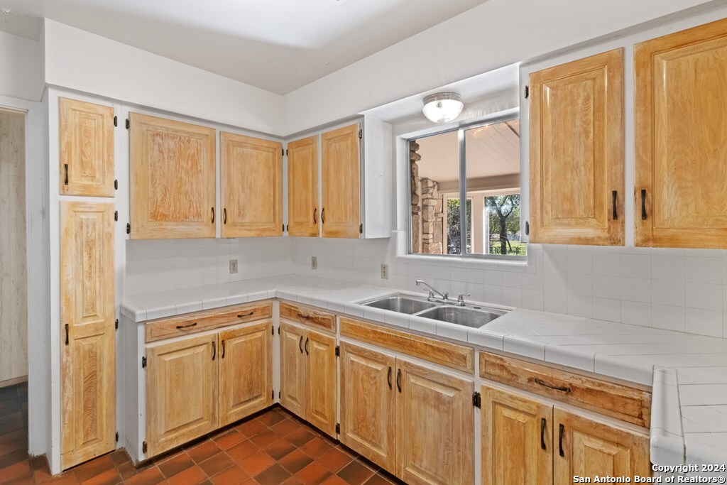 6268 Highway 27 Center Point TX 78010