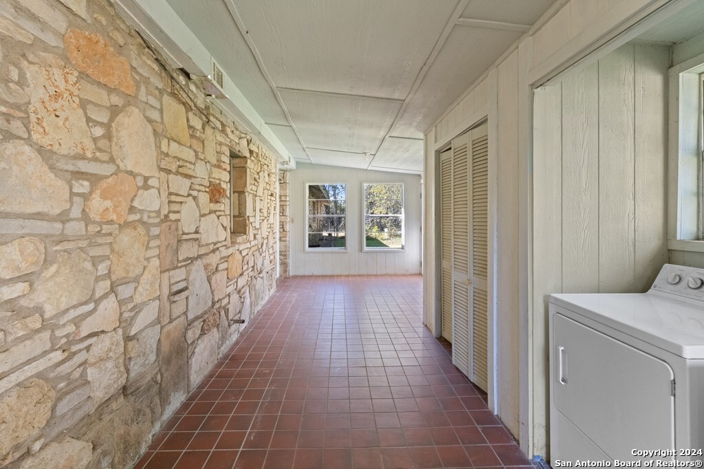 6268 Highway 27 Center Point TX 78010