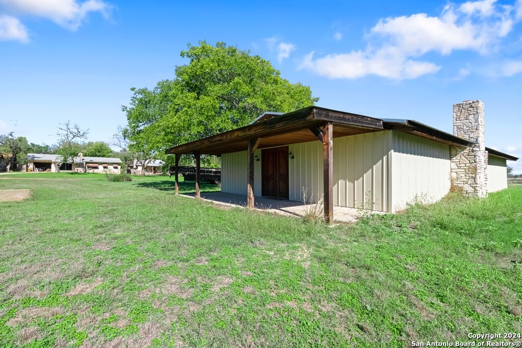 6268 Highway 27 Center Point TX 78010