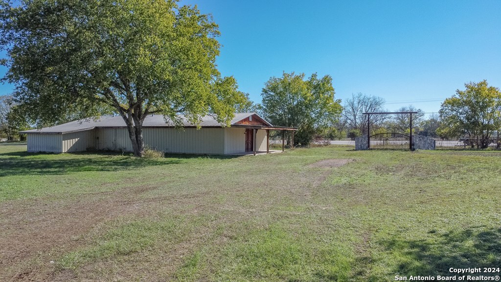 6268 Highway 27 Center Point TX 78010
