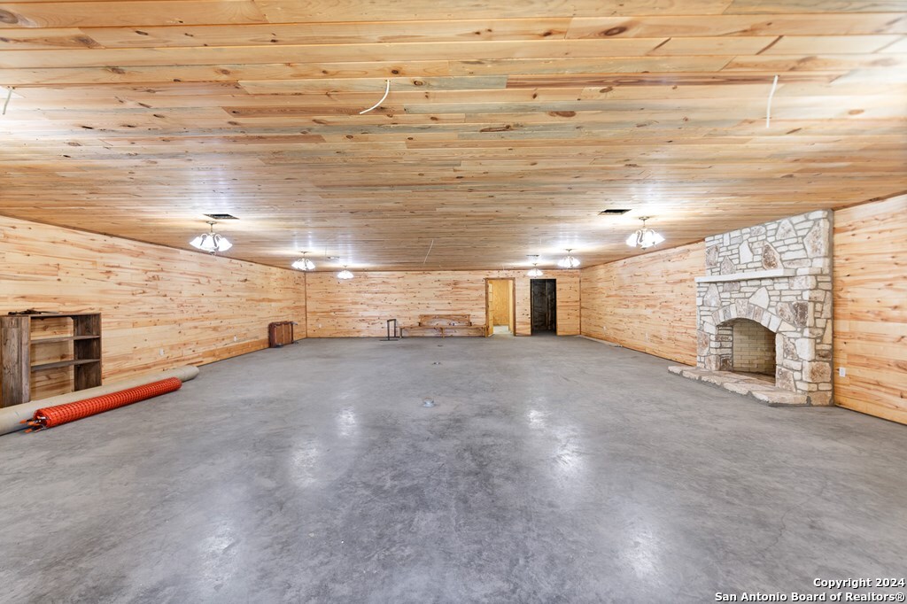 6268 Highway 27 Center Point TX 78010