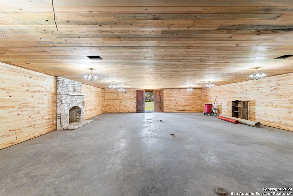 6268 Highway 27 Center Point TX 78010