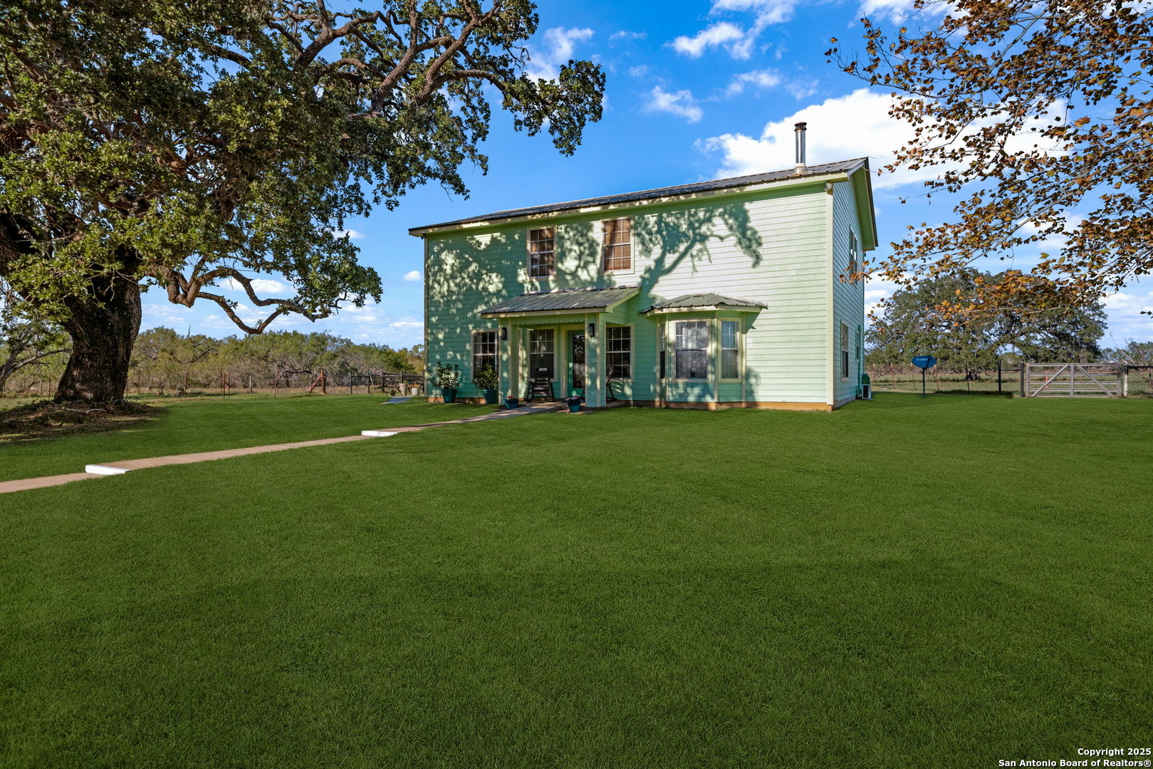 360 Fm 2504 Poteet TX 78065