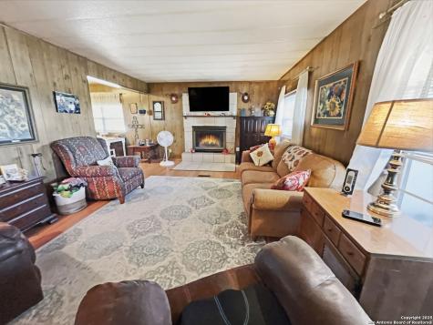 1000 Lakeshore Bandera TX 78003