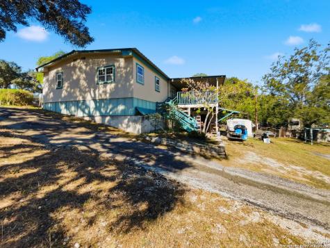 1000 Lakeshore Bandera TX 78003