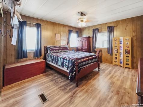 1000 Lakeshore Bandera TX 78003
