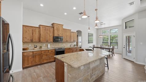 129 Sendera Crossing La Vernia TX 78121