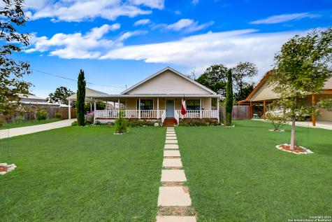 1473 Enchanted River Drive Bandera TX 78003