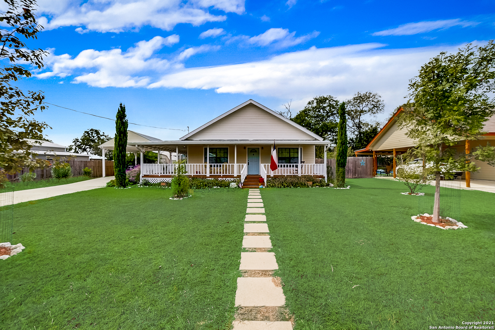 1473 Enchanted River Drive Bandera TX 78003