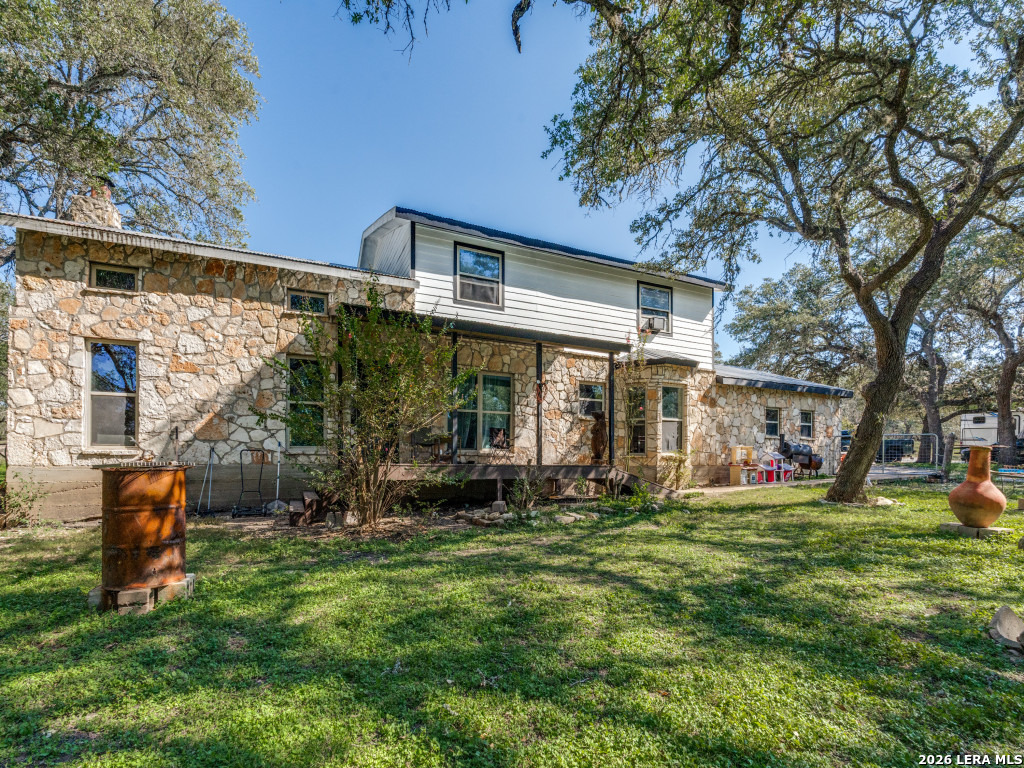 1705 Rolling Hills Road Blanco TX 78606