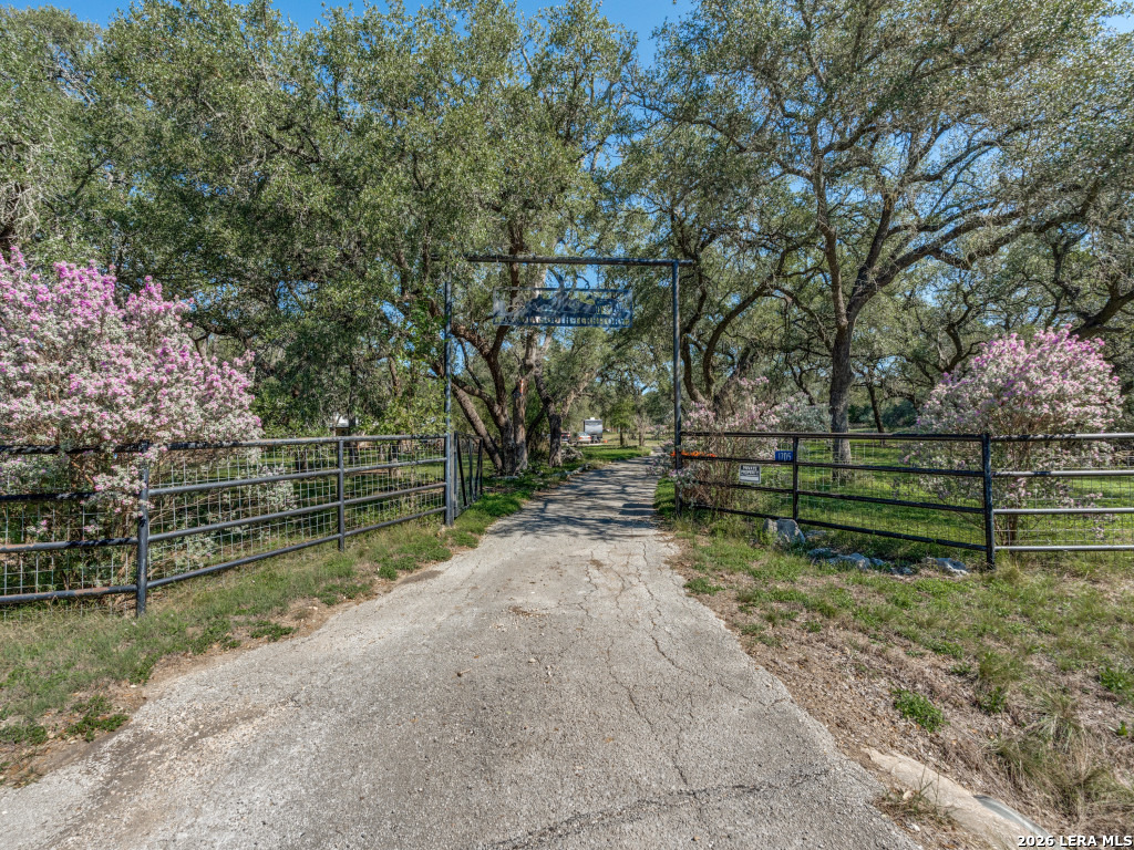 1705 Rolling Hills Road Blanco TX 78606